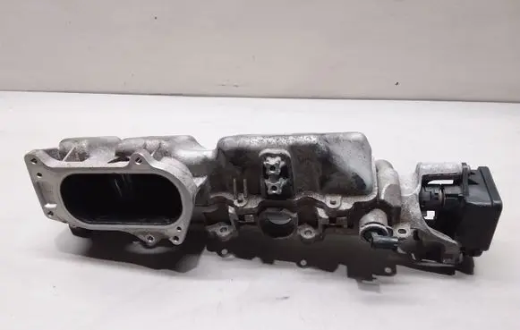 Mercedes-Benz B W245 Intake manifold A6400901537 A6401500494