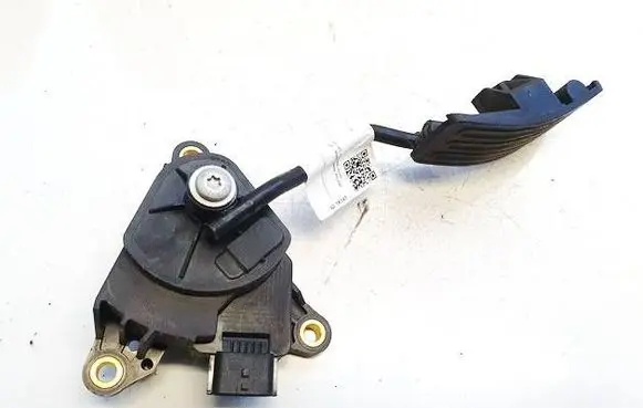 Nissan Qashqai Accelerator throttle pedal 1228b 11517