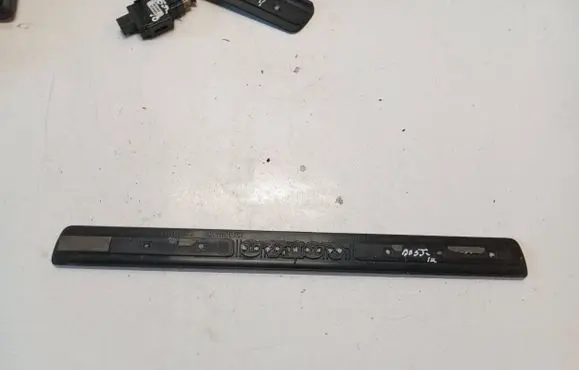 Volvo XC90 Front sill trim cover 8659960