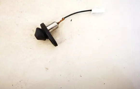 KIA Carens I Front door sensor 