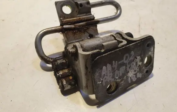 Audi A4 S4 B6 8E 8H Front door lower hinge 8E0831411
