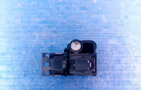 BMW 5 F10 F11 Airbag deployment crash/impact sensor 9159311 001586