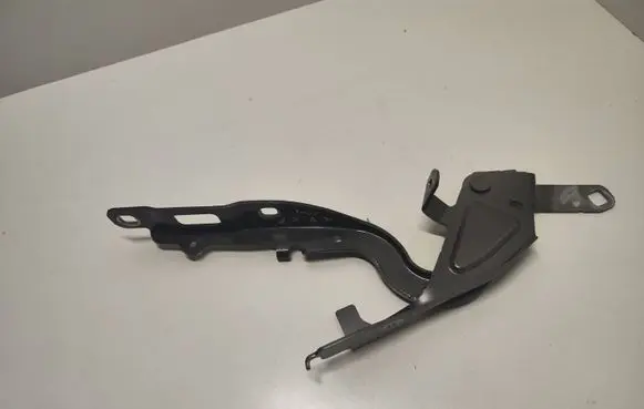 Peugeot 208 Engine bonnet/hood hinges