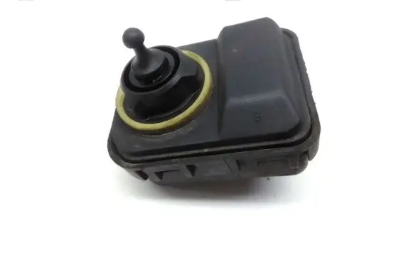 Headlight level adjustment motor