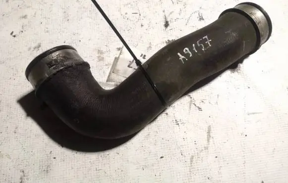 Volkswagen Golf V Intercooler hose/pipe