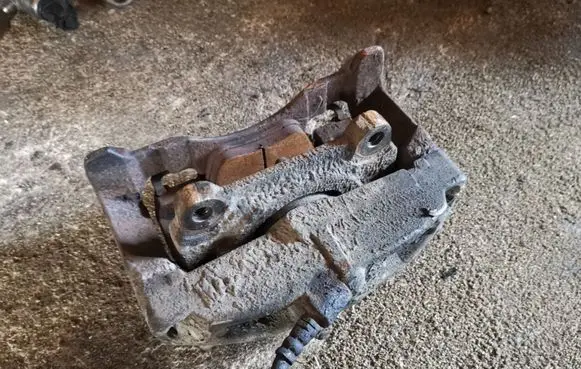Volvo V70 Front brake caliper