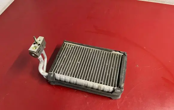 Chrysler Town u0026 Country V Air conditioning (A/C) radiator (interior) U6984002