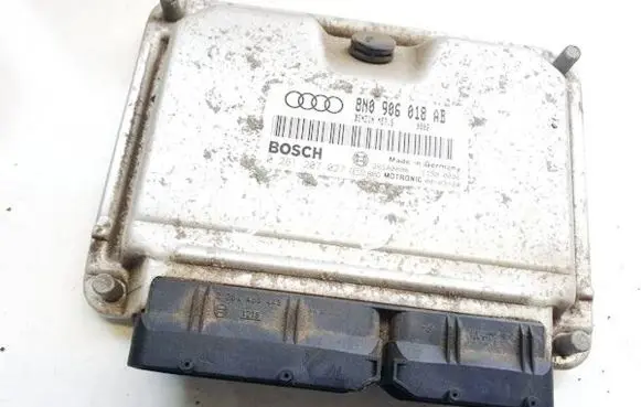 Audi TT Mk1 Engine control unit/module 8n0906018ab 0261207027