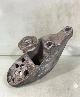 Audi A4 S4 B5 8D Engine mounting bracket 4b0199351b