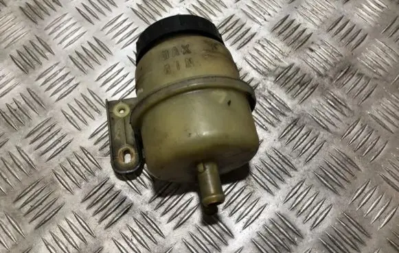 Toyota Avensis T250 Power steering fluid tank/reservoir b309