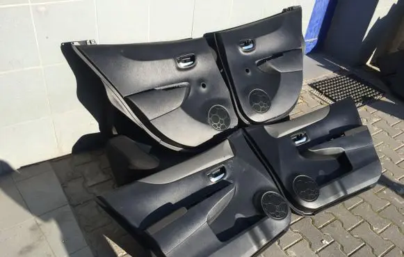 Toyota Yaris Front door card panel trim