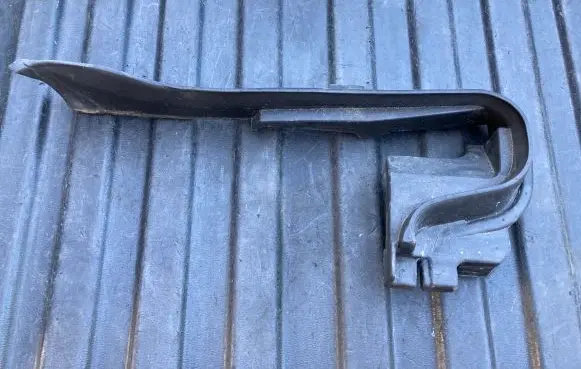 Porsche Macan (95B) Other engine bay part 95B823731A
