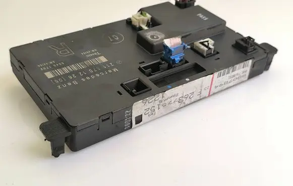 Mercedes-Benz E W211 Door control unit/module 2118701226 00401702