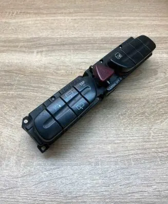 Mercedes-Benz C W203 Hazard light switch 2038218358