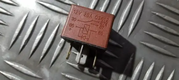Renault Clio II Other relay 12v25a03612