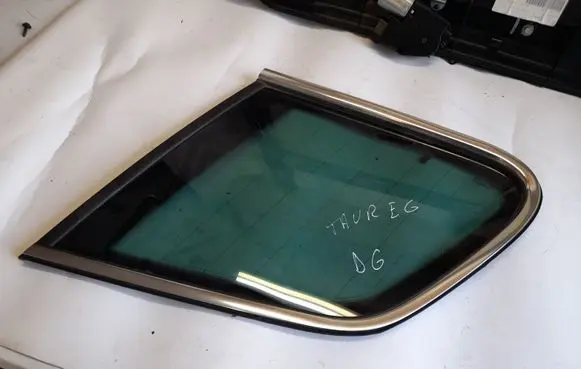 Volkswagen Touareg II Rear side window NERA