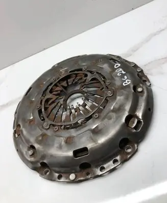 Volkswagen PASSAT B6 Pressure plate