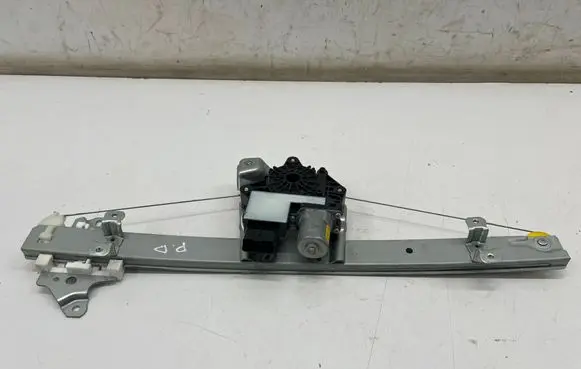 Nissan X-Trail T33 Front door window regulator with motor 807506RN1B