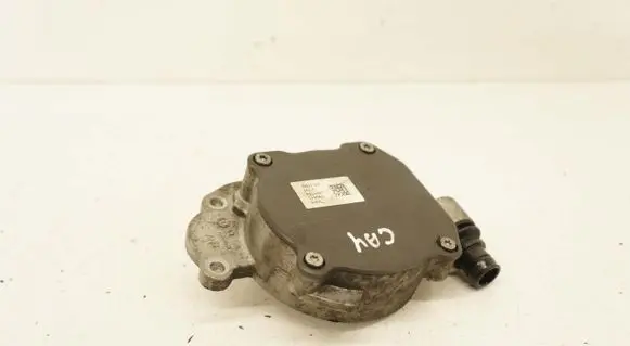 Volkswagen Golf VII Vacuum pump 03L145207