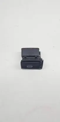 Toyota Avensis T250 Dashboard side air vent grill/cover trim TS0P5
