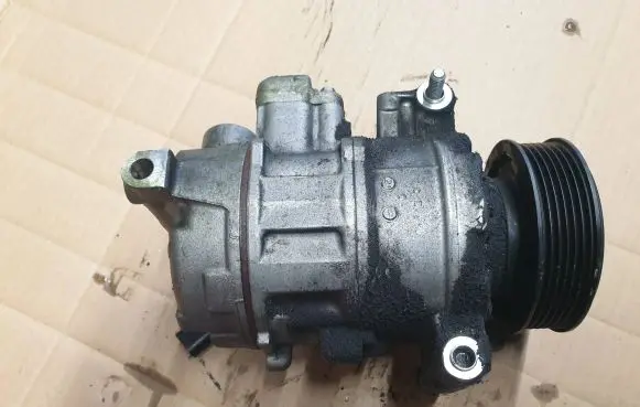 Audi A4 S4 B8 8K Air conditioning (A/C) compressor (pump) 8KD260805