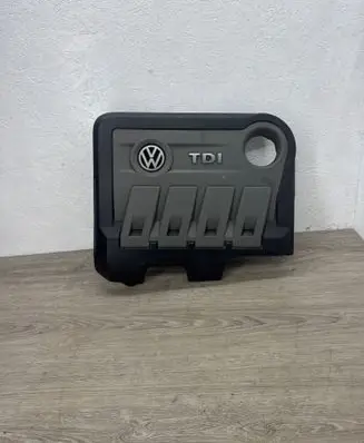 Volkswagen Passat Alltrack Engine cover (trim) 03L103925R 03L103925S