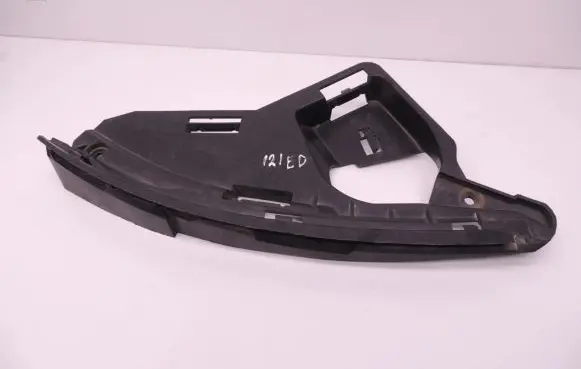 Volvo XC60 Front bumper mounting bracket 30763434 D121