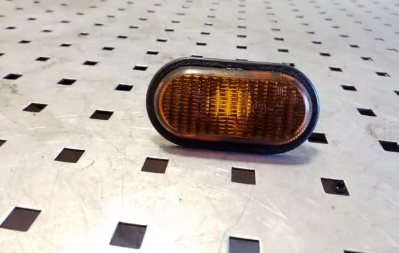 Renault Trafic II (X83) Front fender indicator light 6R0142789