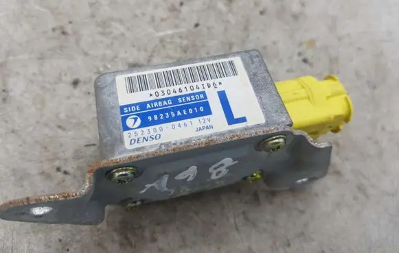 Subaru Legacy Airbag deployment crash/impact sensor 98235AE010 2523000461