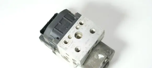 Audi A4 S4 B5 8D ABS Pump 8E0614111AB
