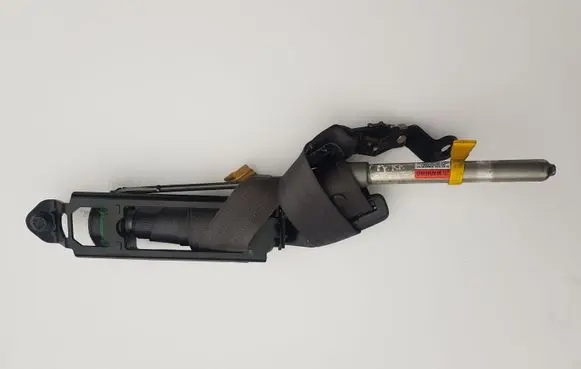 Volvo S60 Front seatbelt