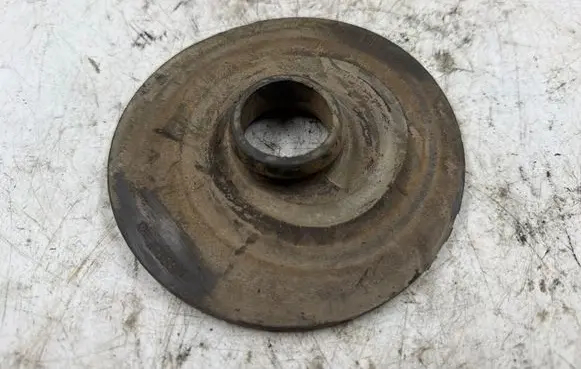 BMW 5 E60 E61 Front coil spring rubber mount 1136386