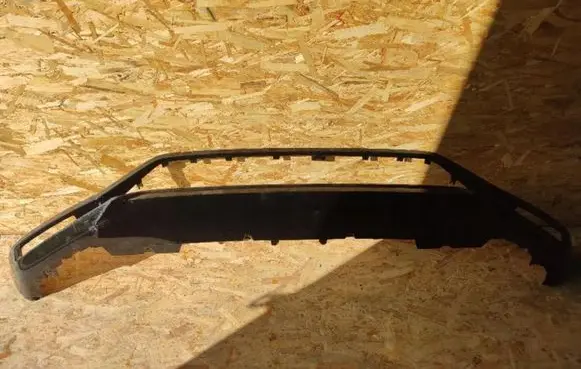 Volvo XC90 Front bumper splitter molding 31663527