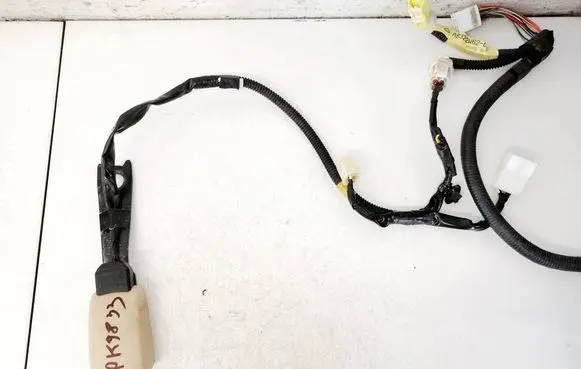 Lexus IS 220D-250-350 Front seatbelt buckle E034501 B-480