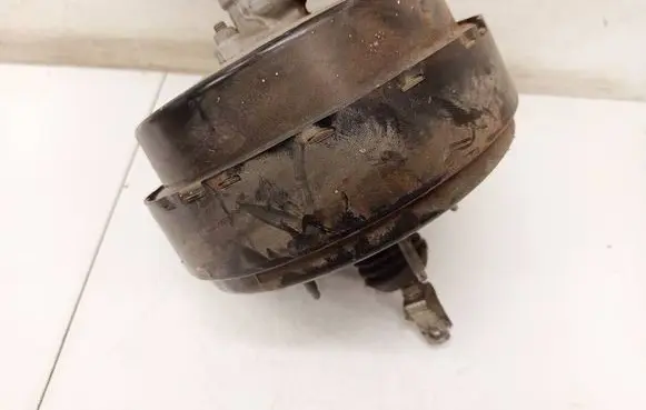 Toyota Corolla Verso AR10 Brake booster 