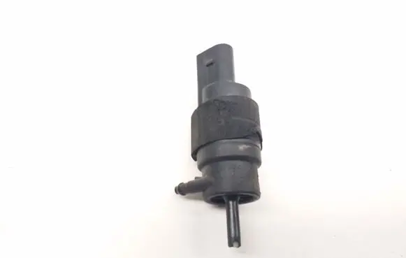 Audi A5 8T 8F Windscreen/windshield washer pump 8k5955647