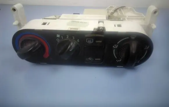 Nissan Almera N16 Climate control unit