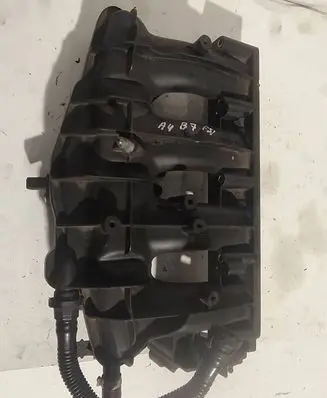 Audi A4 S4 B7 8E 8H Intake manifold 06D133185L 06F133201N
