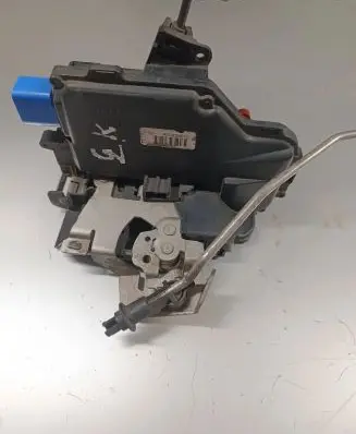 Audi A8 S8 D3 4E Rear door lock 4E0839015 65307GF
