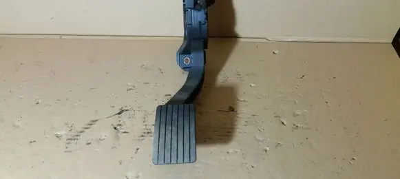 Mitsubishi Space Star Accelerator throttle pedal 1600A093