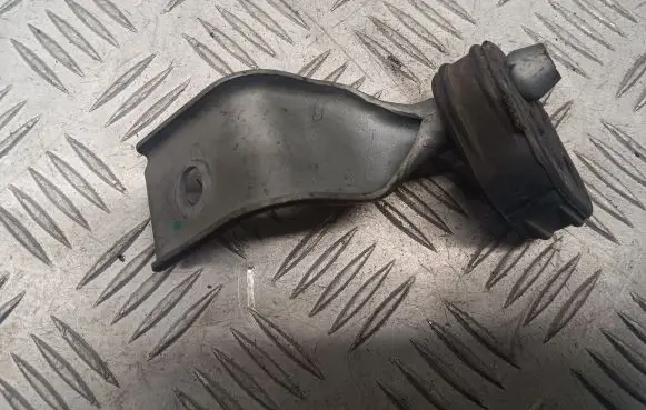 Mercedes-Benz CLA C117 X117 W117 Muffler mount bracket/holder A2464920441 A1684920144