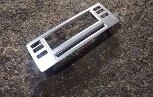 Volvo V70 Radio/GPS head unit trim 