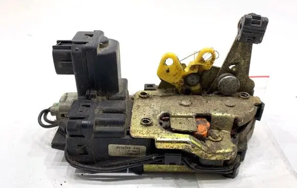 Jeep Cherokee III KJ Tailgate exterior lock 