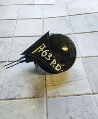 Audi A6 S6 C5 4B Horn signal 0092018