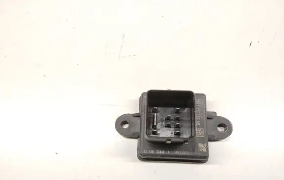 Glow plug pre-heat relay