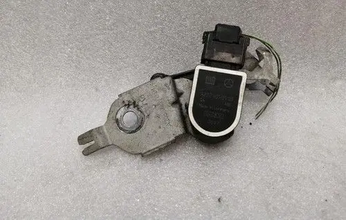 Mercedes-Benz C W205 Front air suspension height level sensor A2059057001
