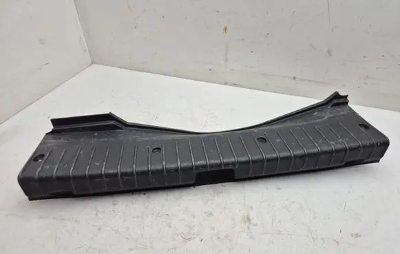 Alfa Romeo 156 Tailgate trim 156021879