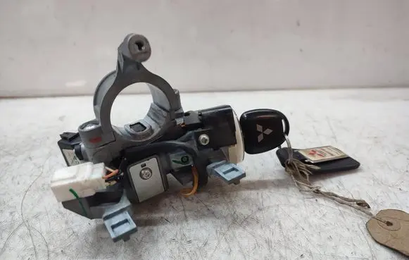 Mitsubishi L200 Ignition lock MR992565 3811700007