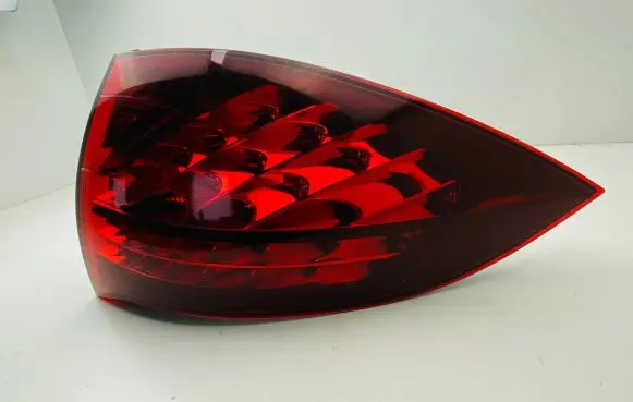 Porsche Cayenne (92A) Rear/tail lights 7P5945096H L90008845