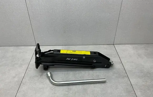 Porsche Cayenne (92A) Lift Jack 7P0011031A 7L0012219